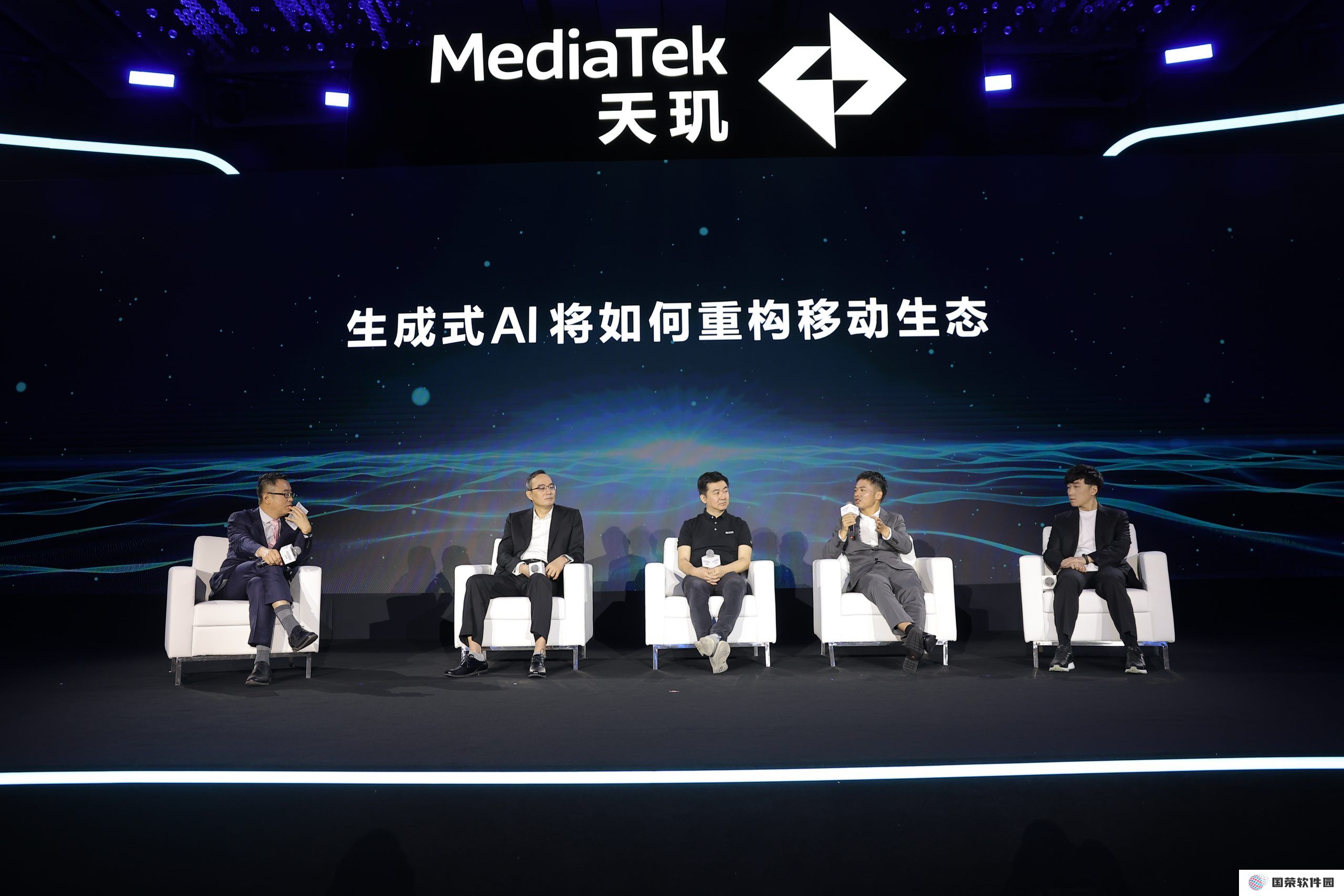 网易集团高级副总裁胡志鹏：AI+游戏新链路，端侧大模型大有可为